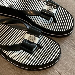 BCBGeration Sandal Flip Flop Black Size 10